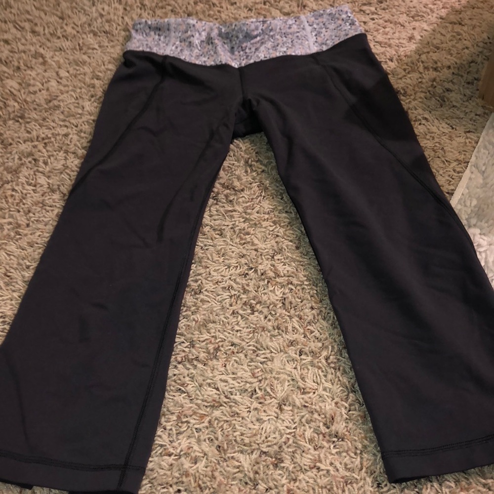Used lulu Lemmon leggings size 6